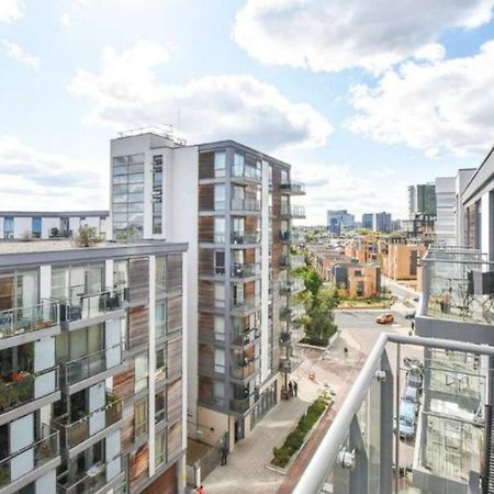 New Stylish 1 Bedroom Flat Stunning Balcony Views Brentford Luaran gambar